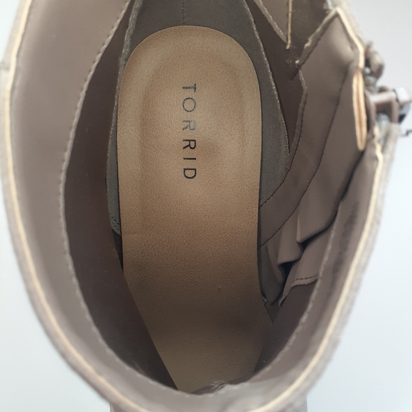 Torrid Taupe Faux Suede High Heels Bootie 9.5W - Picture 8 of 11